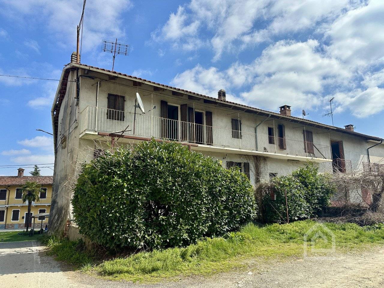 5 bedrooms House in Brozolo, Italy No. 117071