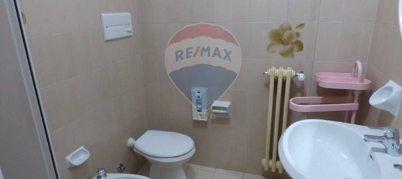 Bâtiment à Luino, Italy 434m² No. 363508 11