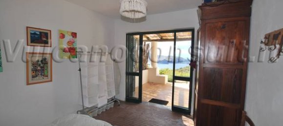 4 bedrooms Villa in Lipari, Italy No. 129103 16