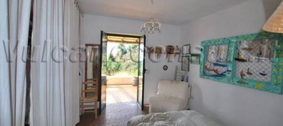 4 bedrooms Villa in Lipari, Italy No. 129103 18