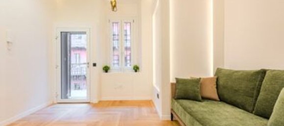 2 rooms Apartment in Milan, Italy No. 273121 2