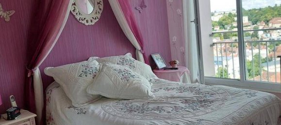 Apartamento de 2 dormitorios en Montataire, France No. 90031 4