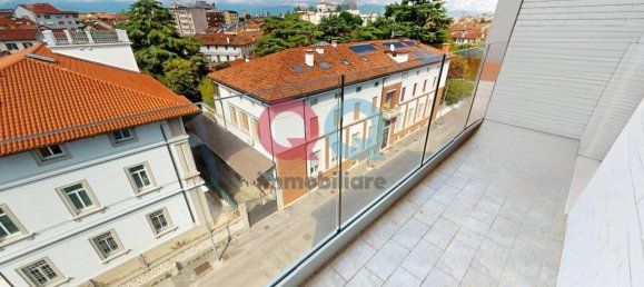 3 chambres Appartement à Udine, Italy No. 373379 3