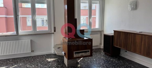 3 chambres Appartement à Udine, Italy No. 373379 7