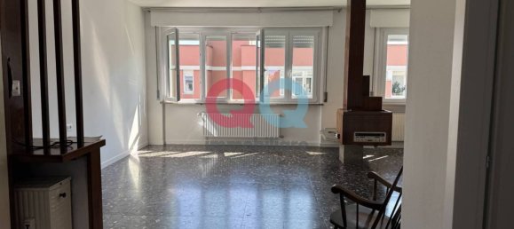 3 chambres Appartement à Udine, Italy No. 373379 19