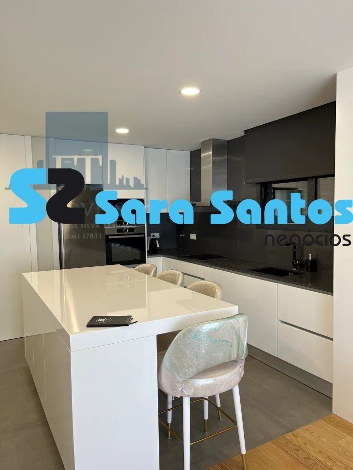 3 bedrooms House in Madalena, Portugal No. 142978