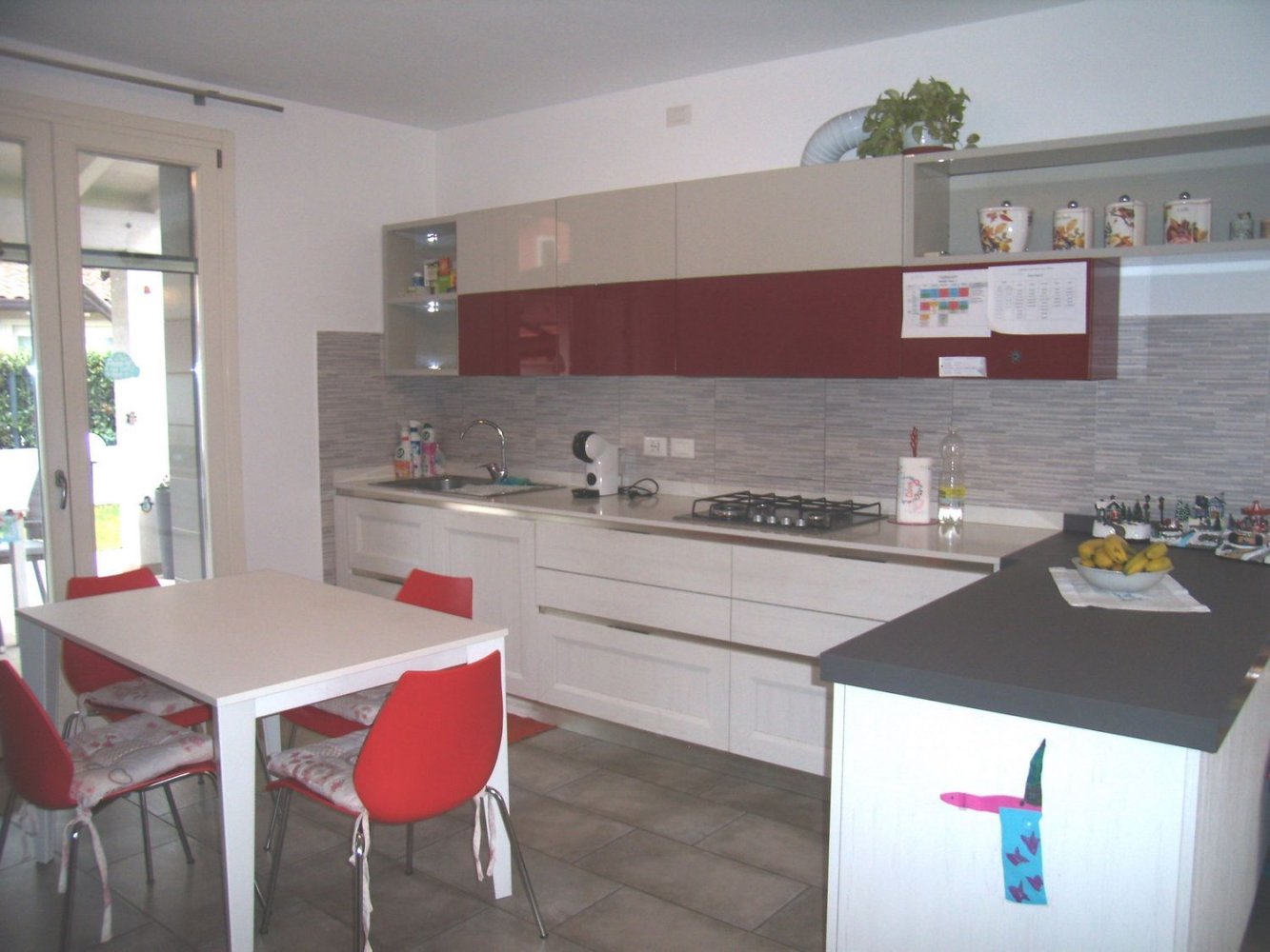 Вилла с 8 комнатами в Порденоне, Италия № 9684