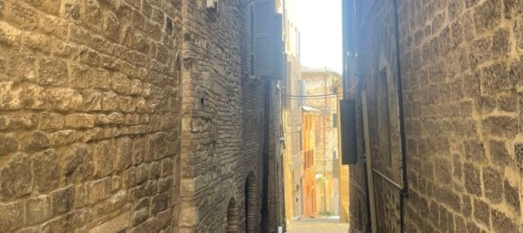 4 bedrooms Apartment in Perugia, Italy No. 358132 4