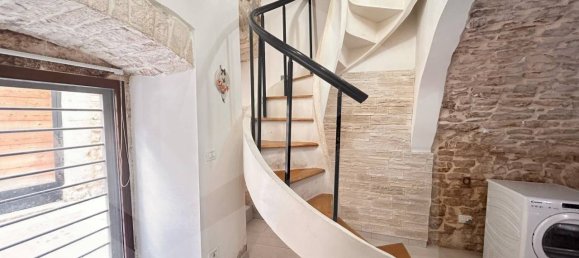 Casa de 3 dormitorios en Bitetto, Italy No. 18601 3