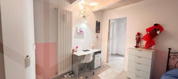 Casa de 3 dormitorios en Bitetto, Italy No. 18601 24