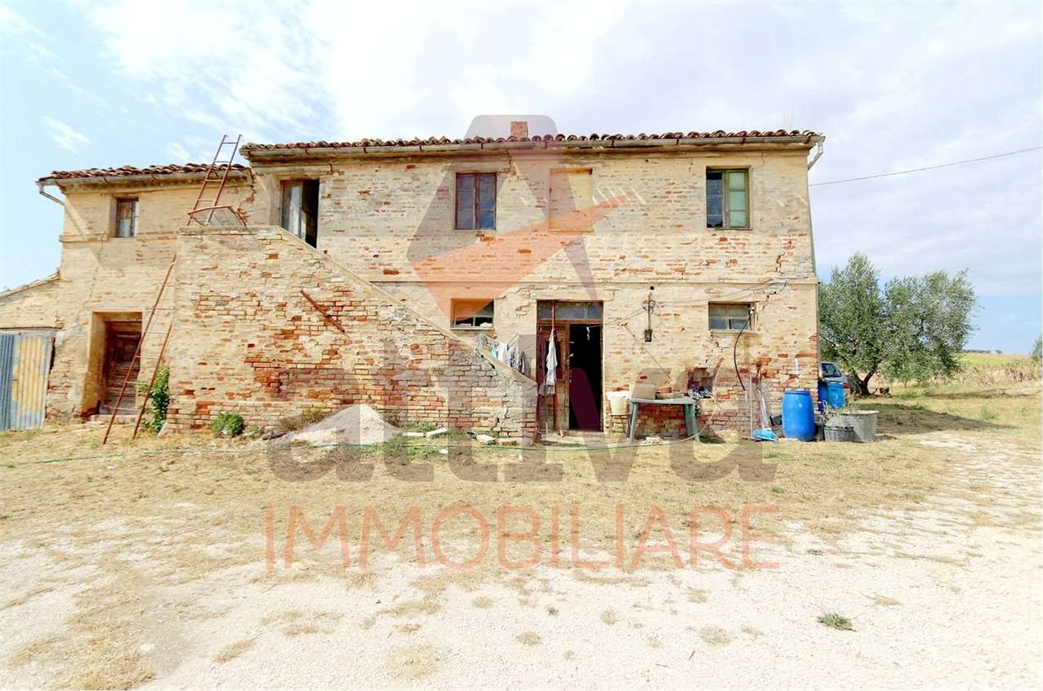 Casa de 6 divisões em Recanati, Italy N.º 137880