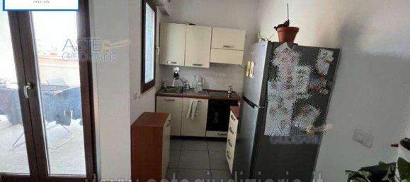 2 rooms Apartment in Rome, Italy No. 205934 2
