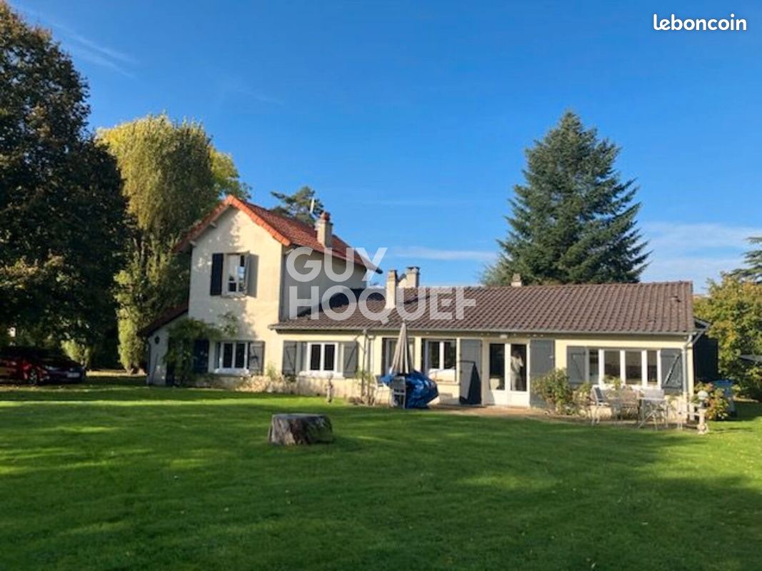 5 Schlafzimmer Haus in Les Essarts-le-Roi, France, Nr. 325372