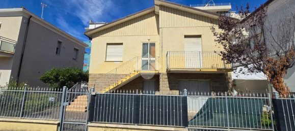 Villa T4 em Rimini, Italy N.º 329189 4