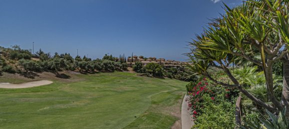 5 bedrooms Villa in Marbella, Spain No. 186890 4