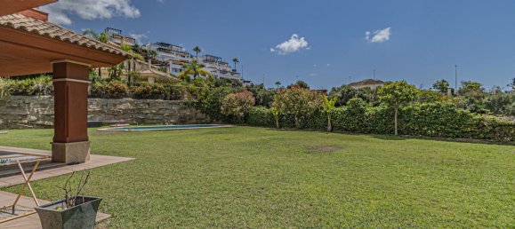 5 bedrooms Villa in Marbella, Spain No. 186890 2