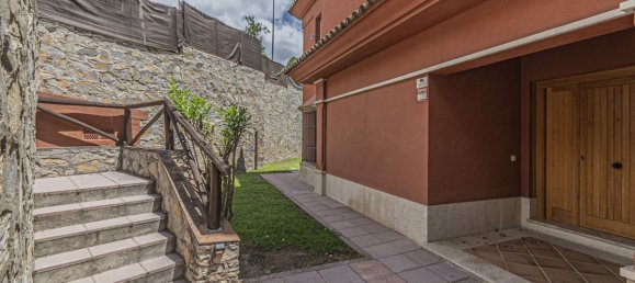 5 bedrooms Villa in Marbella, Spain No. 186890 7