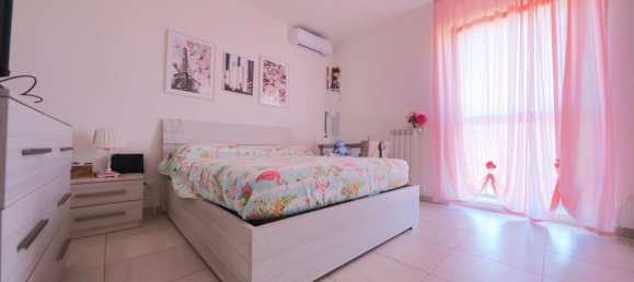3 rooms Apartment in Taranto, Italy No. 275710 12