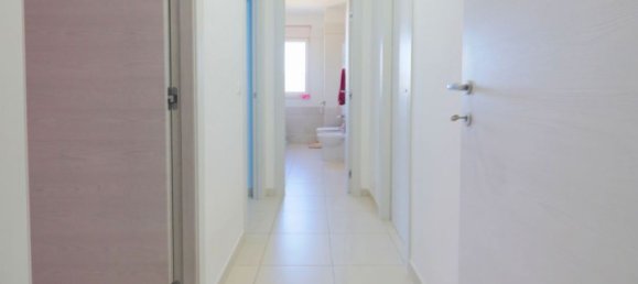 3 rooms Apartment in Taranto, Italy No. 275710 11