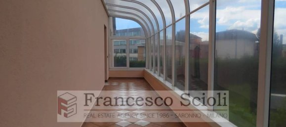 3 غرف نوم فيلا في Saronno, Italy رقم 14346 11