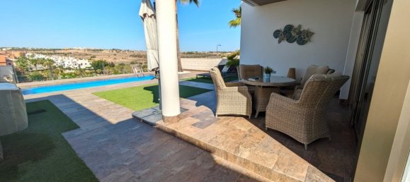 3 bedrooms House in Valencian Community, Spain No. 285380 2