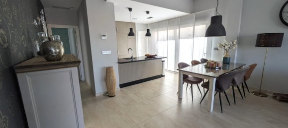 3 bedrooms House in Valencian Community, Spain No. 285380 7