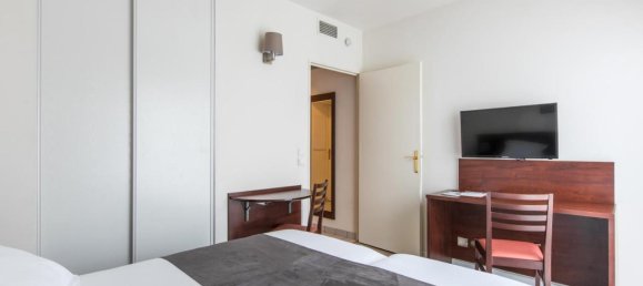 80m² Apartment in Paris, France No. 1861 5