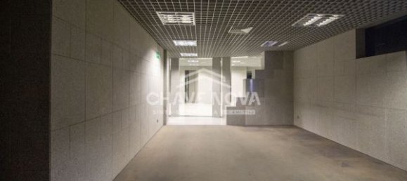 3254m² Commercial property in Porto, Portugal No. 51055 11
