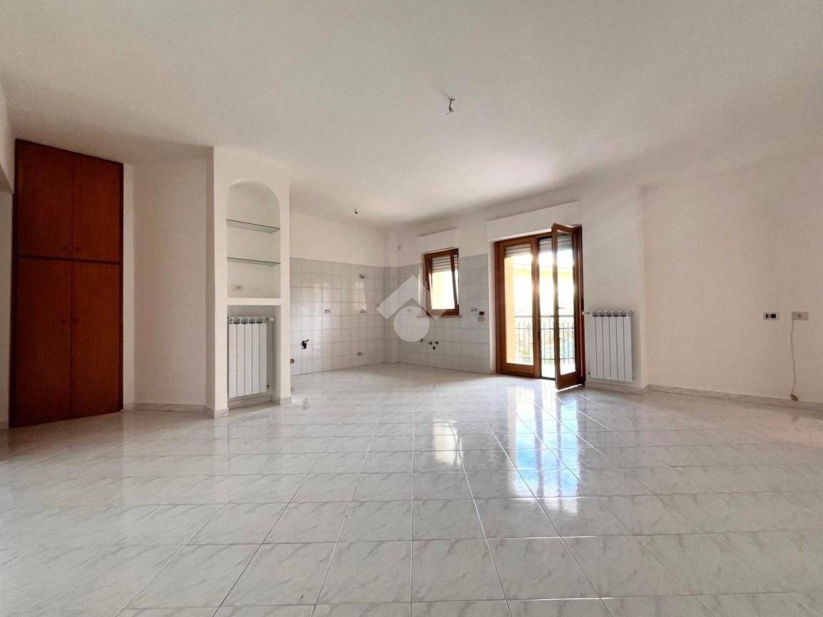 Apartamento T3 em Fondi, Italy N.º 13578