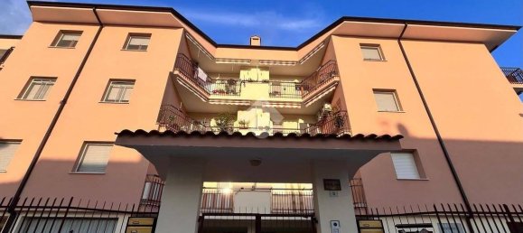 Apartamento de 3 dormitorios en Fondi, Italy No. 13578 36