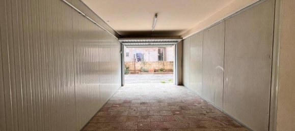 Apartamento de 3 dormitorios en Fondi, Italy No. 13578 33