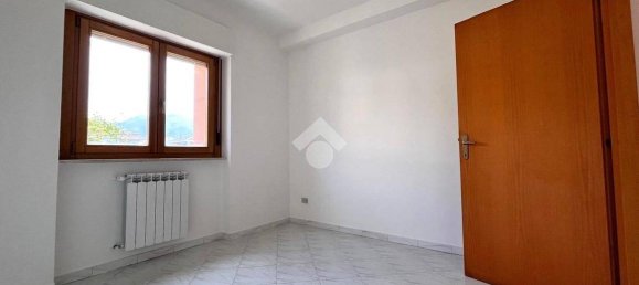 Apartamento de 3 dormitorios en Fondi, Italy No. 13578 14
