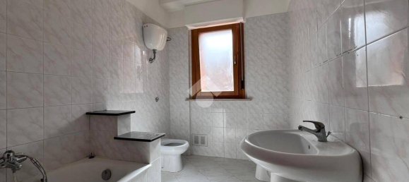 Apartamento de 3 dormitorios en Fondi, Italy No. 13578 22
