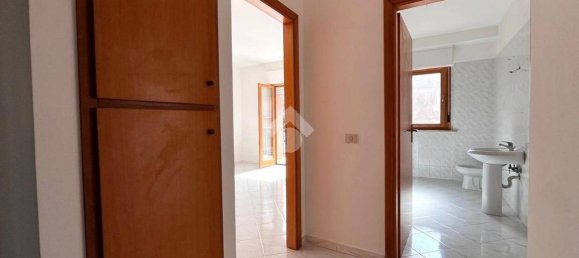 Apartamento de 3 dormitorios en Fondi, Italy No. 13578 15