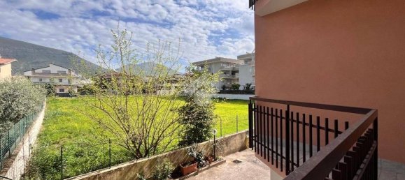 Apartamento de 3 dormitorios en Fondi, Italy No. 13578 5