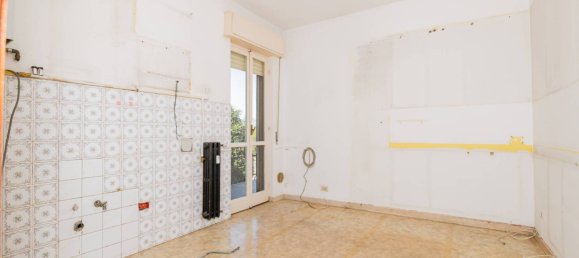 2 bedrooms Apartment in Siziano, Italy No. 372402 5