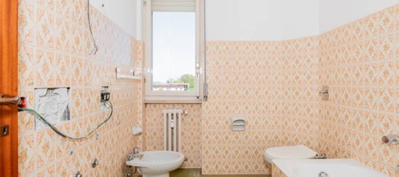 2 bedrooms Apartment in Siziano, Italy No. 372402 17