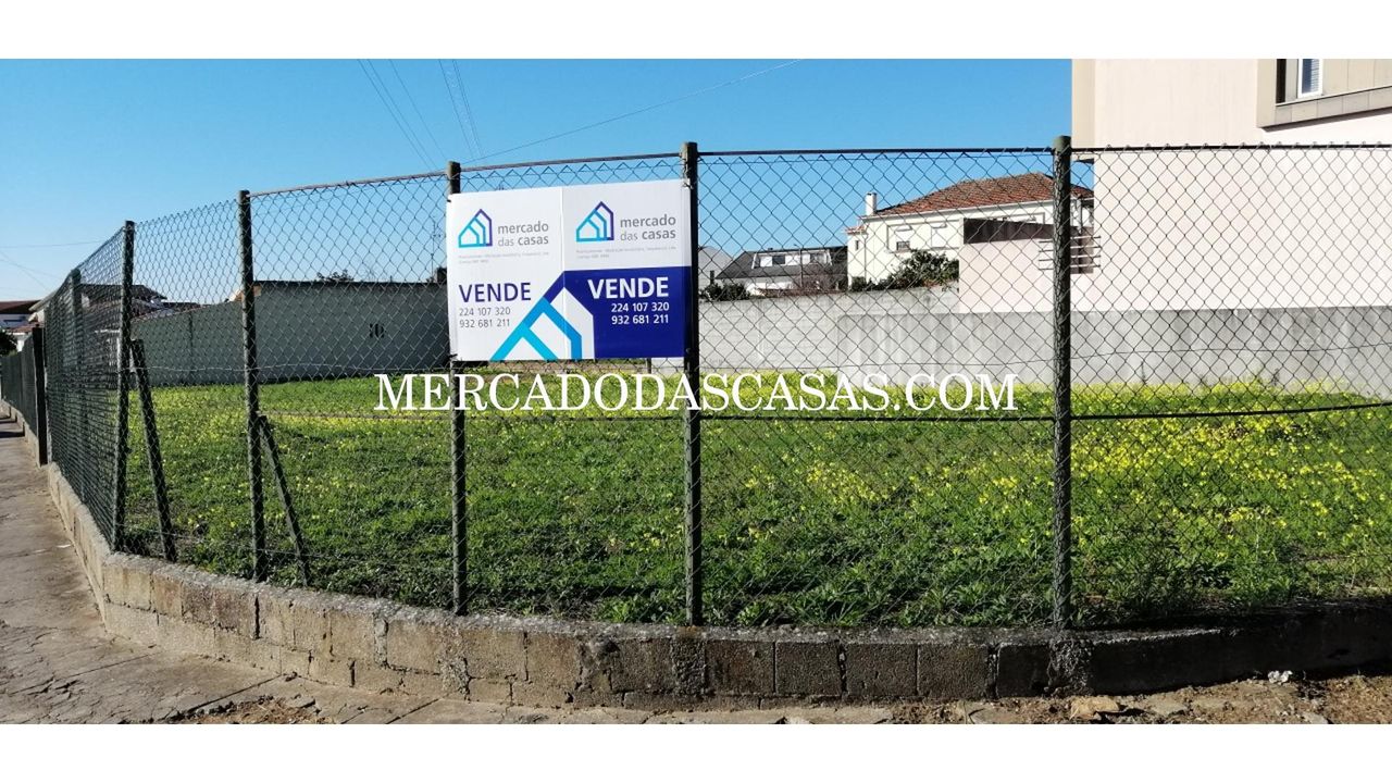 Grundstück in Nogueira da Regedoura, Portugal 875m², Nr. 333205