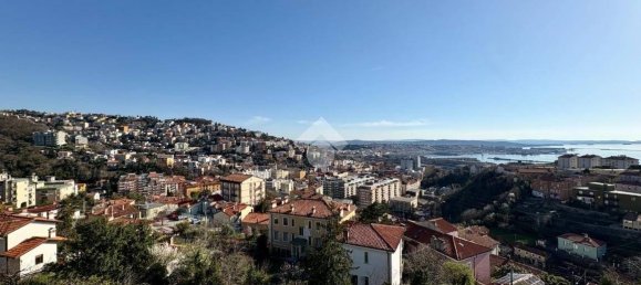 3 bedrooms Penthouse in Trieste, Italy No. 52379 31