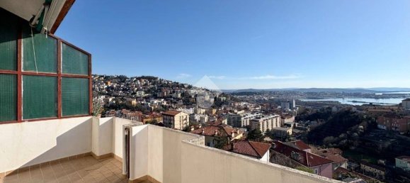 3 bedrooms Penthouse in Trieste, Italy No. 52379 3