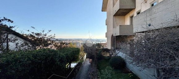 3 bedrooms Penthouse in Trieste, Italy No. 52379 33