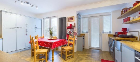 3 bedrooms House in Gillingham, United Kingdom No. 13831 8