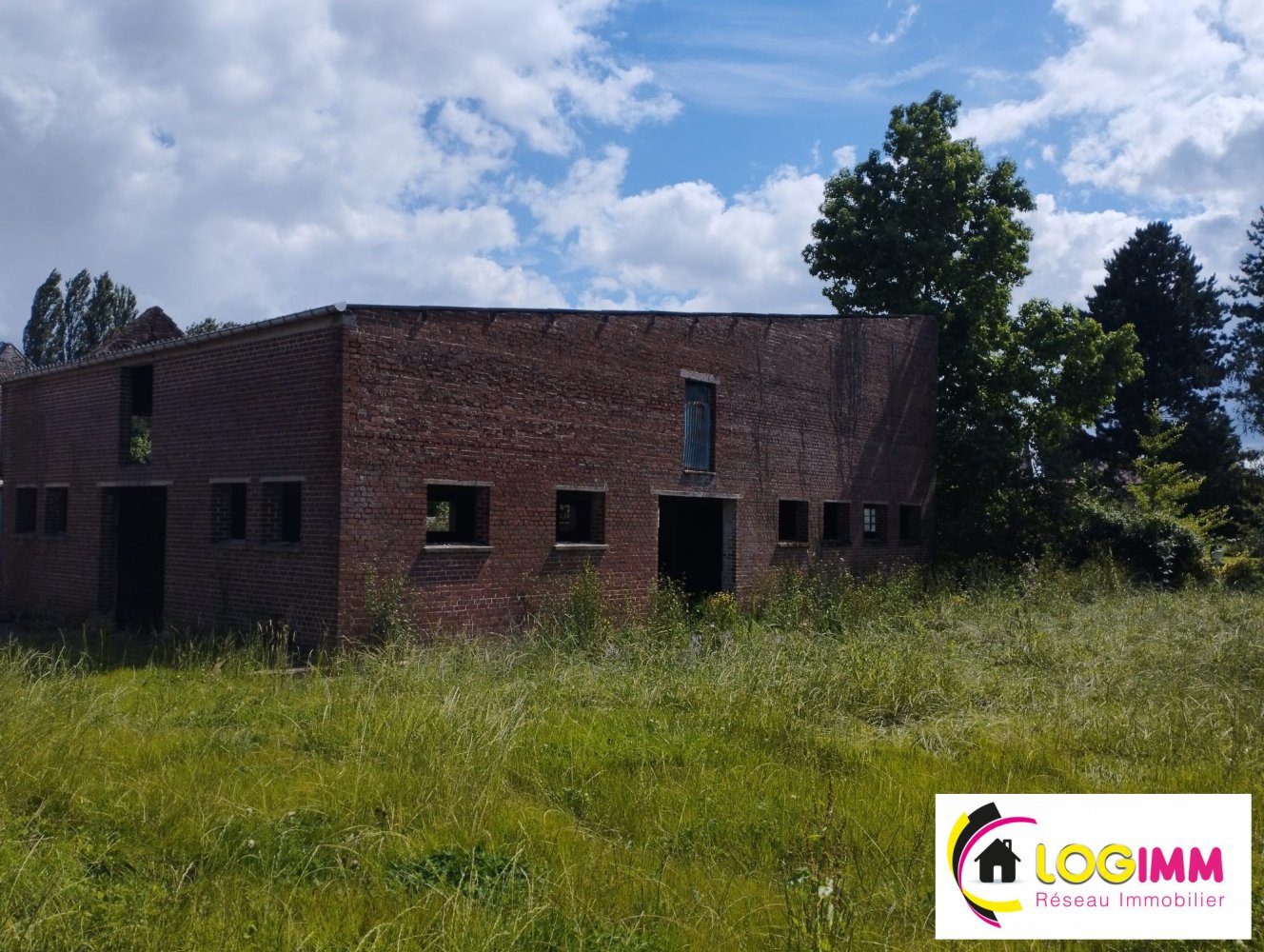 Gebäude in Le Quesnoy, France 360m², Nr. 265035