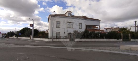 455m² Building in Crato, Portugal No. 69739 3
