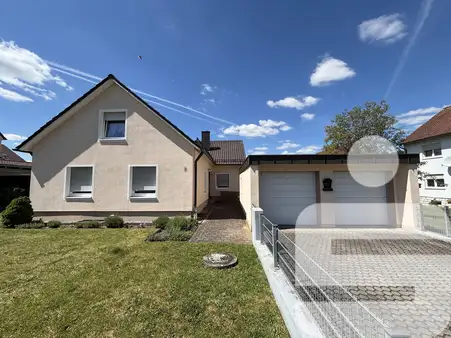 7غرفة تاون هاوس في Neustadt an der Waldnaab, Germany رقم 234308