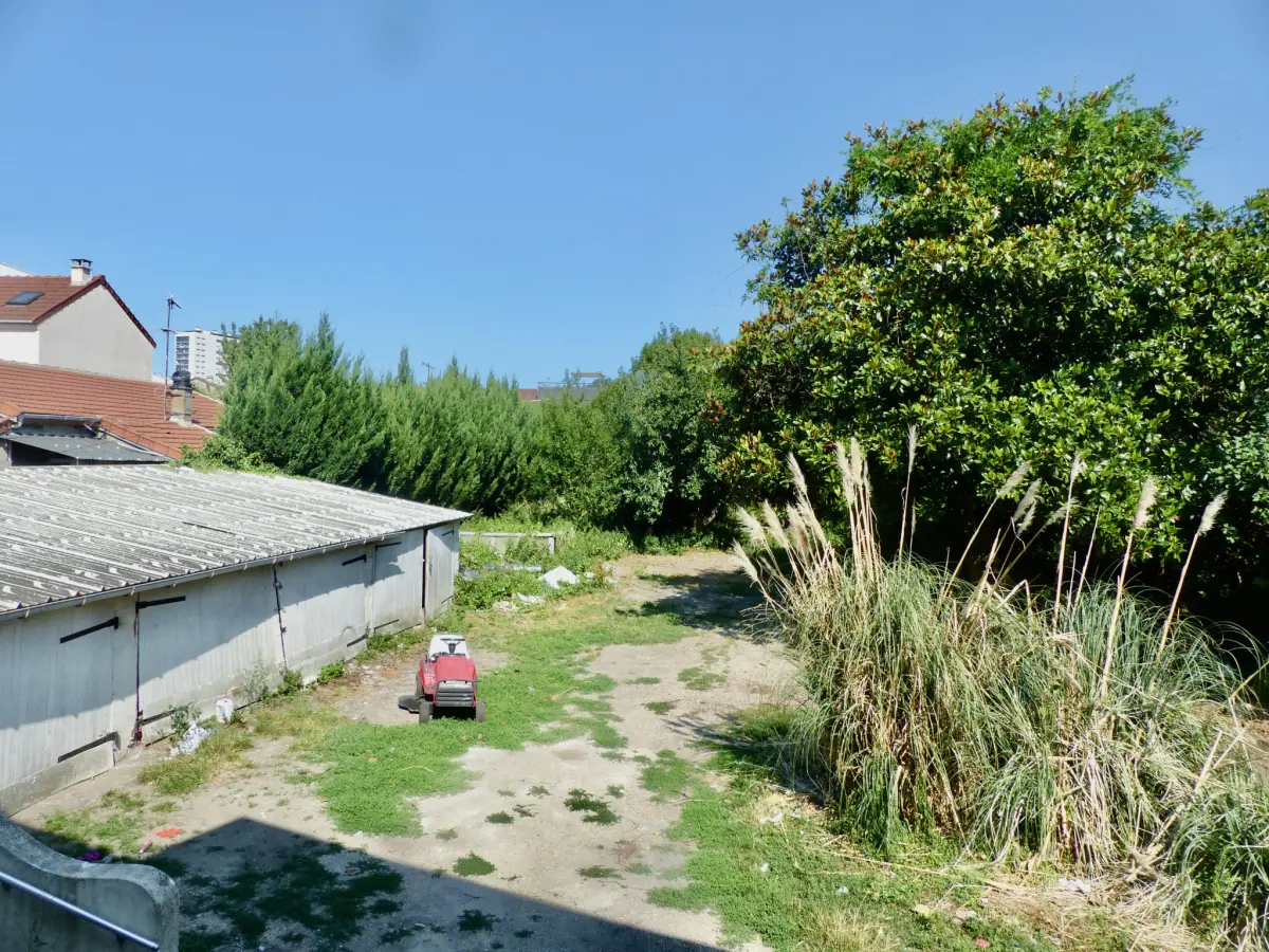 1024m² Land in Bagnolet, France No. 350940