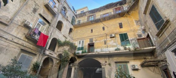 4 rooms Apartment in Naples, Italy No. 96974 4