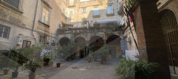 4 rooms Apartment in Naples, Italy No. 96974 14