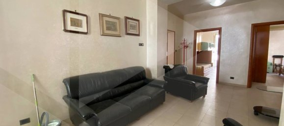 4 rooms Apartment in Naples, Italy No. 96974 68