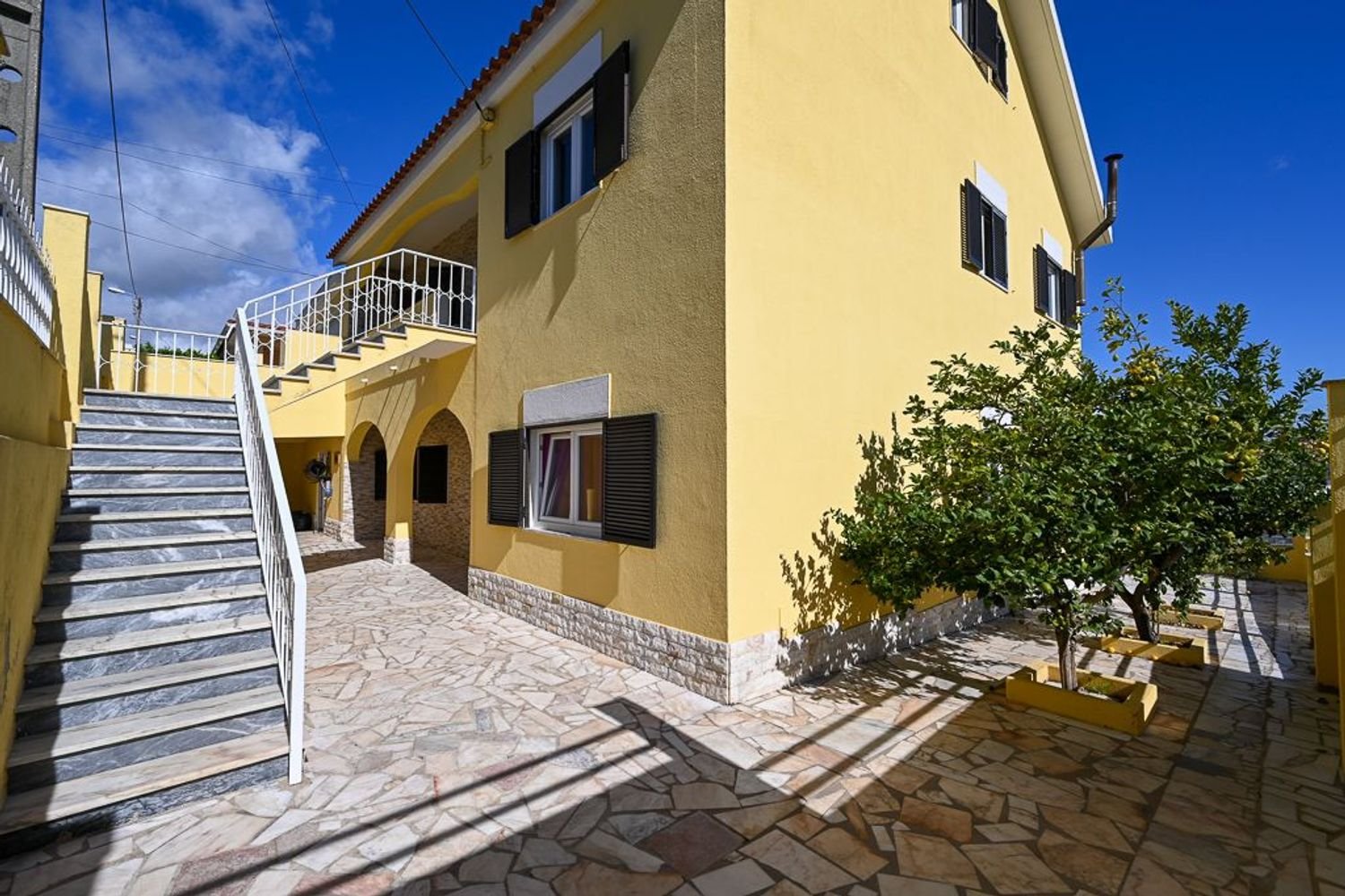 6 bedrooms House in Porto Salvo, Portugal No. 190030